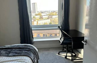 Photo 2 - Cosy, Comfy 2 Bed Apartment Canary Wharf