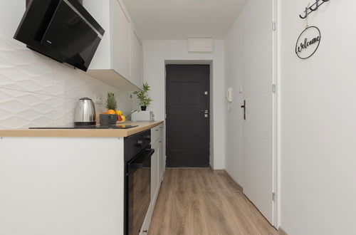 Photo 3 - Beige Studio in City Center by Renters