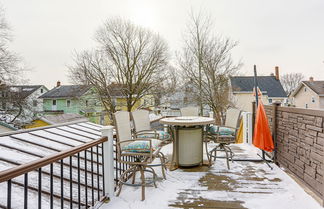 Photo 2 - Warm & Cozy Mansfield Home: Deck, Gas Fire Table