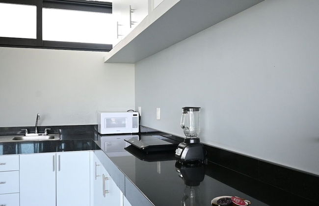 Level luxury condos - Photo 20