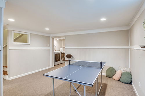 Photo 9 - Modern & Spacious Townhome: 9 Mi to Dtwn Baltimore