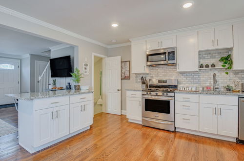 Photo 25 - Modern & Spacious Townhome: 9 Mi to Dtwn Baltimore