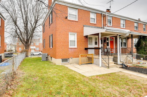 Photo 4 - Modern & Spacious Townhome: 9 Mi to Dtwn Baltimore