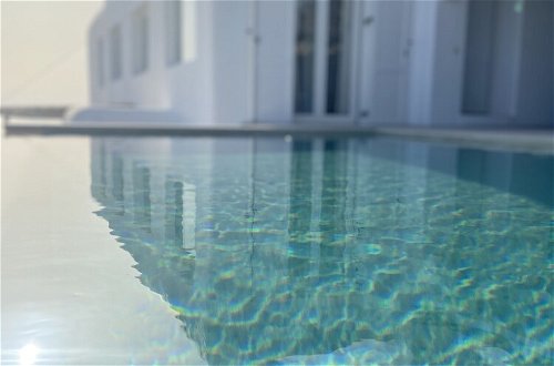 Foto 38 - Mykonian Luxury Villa Azure w View Pool