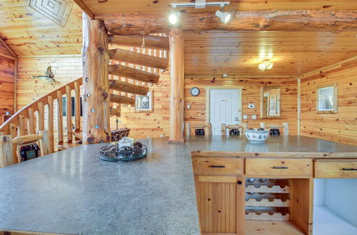 Photo 23 - Eagle's Nest Cabin on Mille Lacs Lake: Boat + Fish