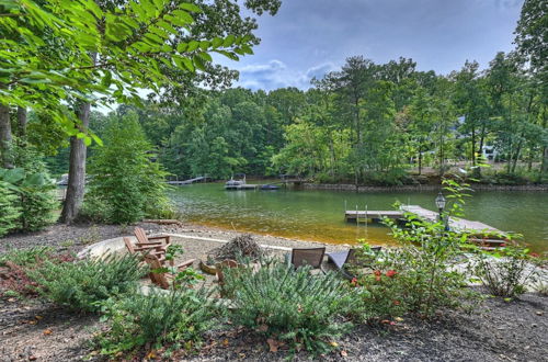 Photo 42 - Bankhead Lodge by Avantstay Waterfront Log Cabin