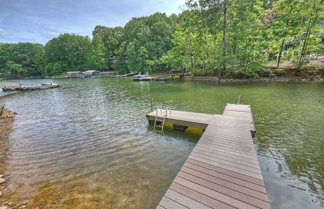 Waterfront 1-acre Private Dock, Hot Tub, Firepit Bankhead Lodge by Avantstay - Foto 46