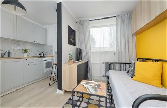 Foto 2 - Yellow and Grey Studio by Renters