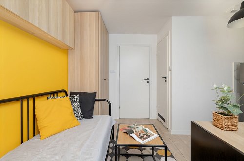 Foto 3 - Yellow and Grey Studio by Renters