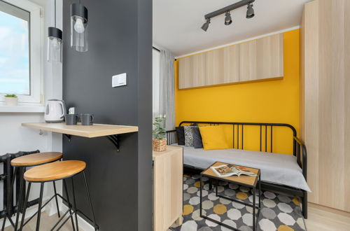 Photo 11 - Yellow and Grey Studio by Renters
