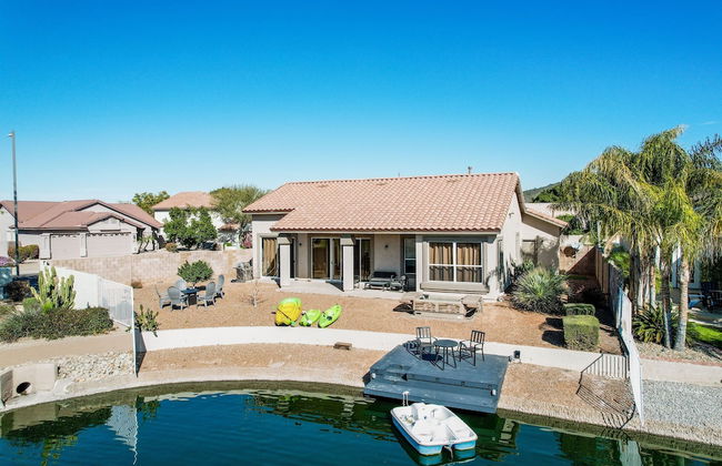 Lakefront Oasis - Foto 36