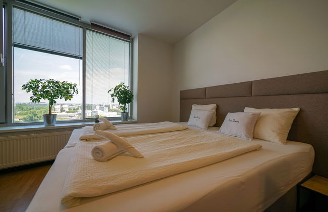 Flora Cozy Apartment by CHORS - Photo 2