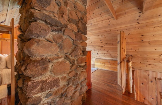 Authentic & Stylish Cabin in Lake Tahoe by Sierra Getaways - Foto 22