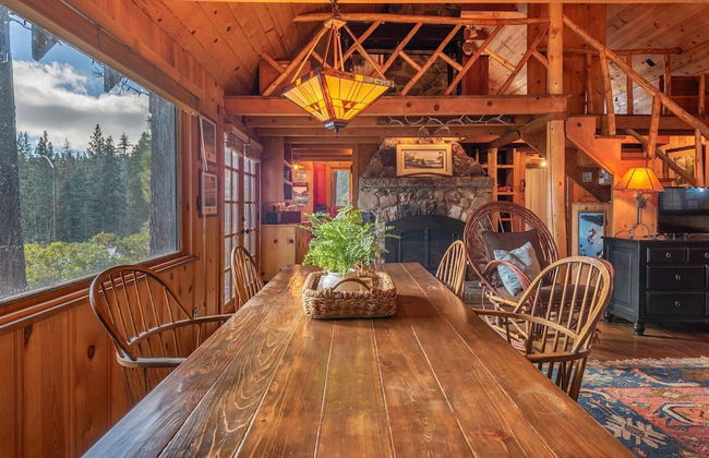 Authentic & Stylish Cabin in Lake Tahoe by Sierra Getaways - Foto 13