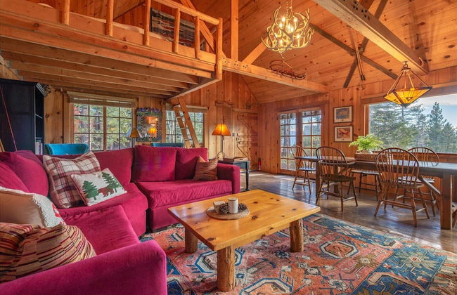 Authentic & Stylish Cabin in Lake Tahoe by Sierra Getaways - Foto 10