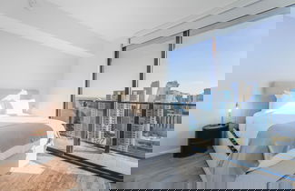 Foto 2 - Views Apartment Near Bayfront Park