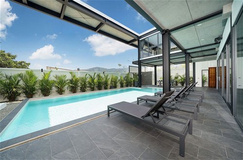 Foto 25 - Innovative 12m Eco Pool Villa Sunset 1