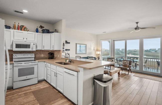 Two-story Family Home w/ Views of Inlet & Island - Pet Friendly - Foto 10