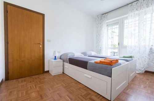 Photo 8 - Bolognina Central Apartment