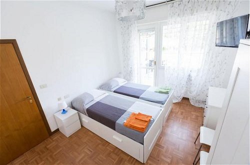 Photo 5 - Bolognina Central Apartment