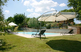 Foto 1 - Wonderful Private Villa With Private Pool, TV, Pets Allowed and Parking, Close to Montepulciano