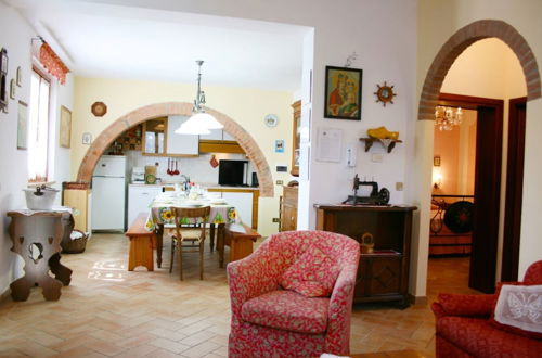 Photo 12 - Wonderful Private Villa With Private Pool, TV, Pets Allowed and Parking, Close to Montepulciano