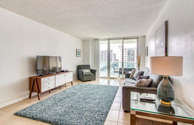 Ocean Reserve Luxury Condos Across from Sunny Isles Beach - Foto 20