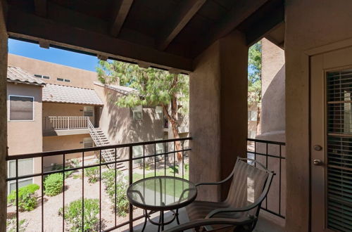 Photo 11 - Gorgeous North Scottsdale 2 Bdrm Condo