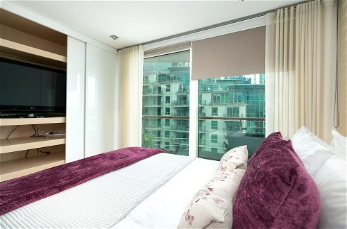 Photo 10 - River view Luxury 3bed flat with views