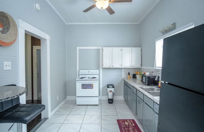 Stunning 2br/1ba Historic Pad Few Steps Downtown - Foto 12