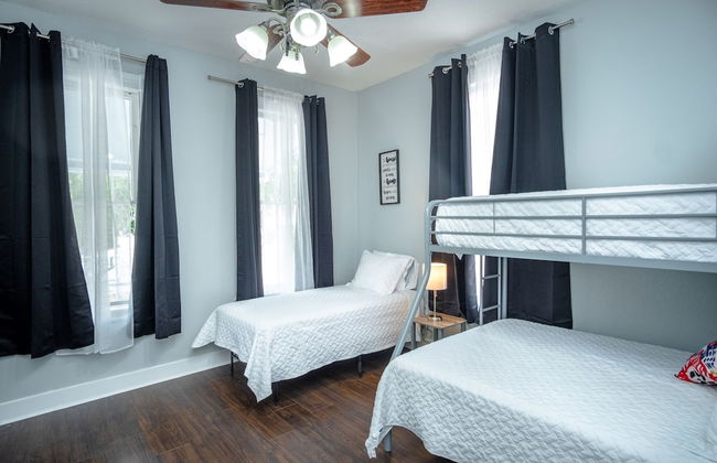 Stunning 2br/1ba Historic Pad Few Steps Downtown - Foto 6