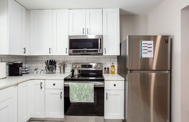 THE GAMER-4BR Home-Near Everything ATL - Photo 14