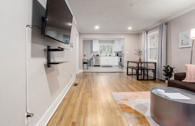 THE GAMER-4BR Home-Near Everything ATL - Photo 13