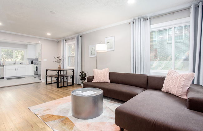THE GAMER-4BR Home-Near Everything ATL - Photo 12
