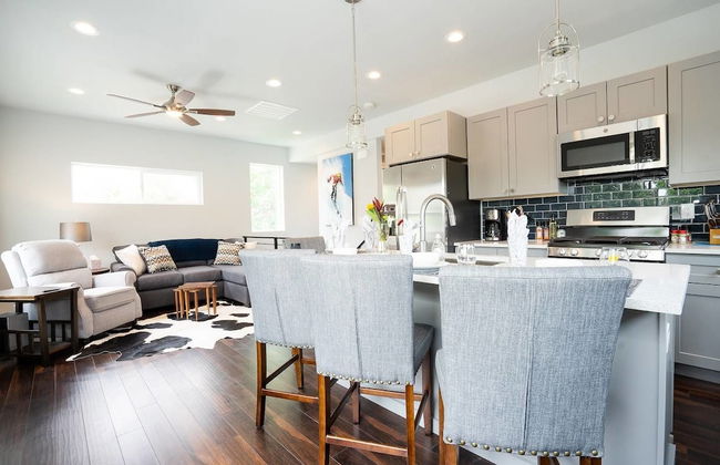 The Tennyson Adventure A Luxury Townhome With Private Balcony - Foto 7