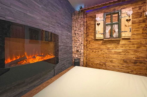 Photo 21 - Wooden Holiday Home With Sauna