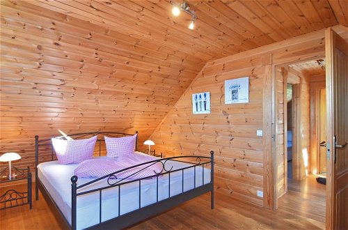 Foto 6 - Wooden Holiday Home With Sauna