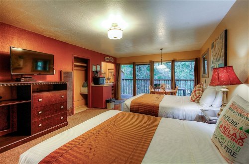 Foto 6 - Redwoods River Resort