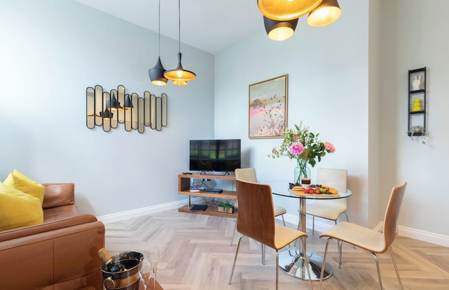 Elliot Oliver - Stylish 2 Bedroom Town Centre Apartment - Foto 11