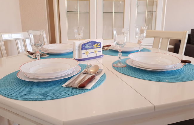 Sky-High Seaside Fuengirola Flat - Photo 8