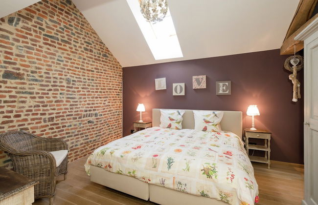 Magnificent Character Cottage with Spa Tub near Marche-en-Famenne - Foto 8