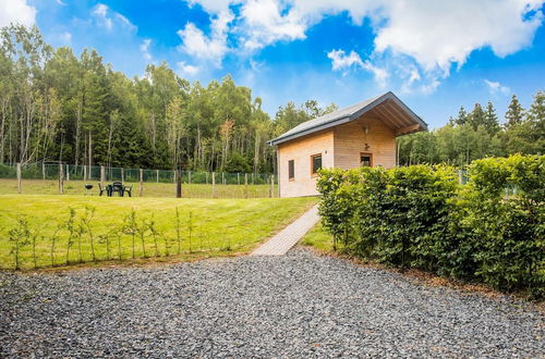 Foto 11 - Quaint Chalet in Rogery With Garden, Terrace and Barbecue