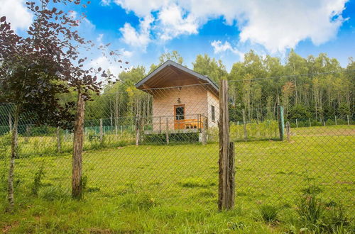 Foto 14 - Quaint Chalet in Rogery With Garden, Terrace and Barbecue