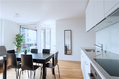 Foto 16 - Hitrental Basel Apartments