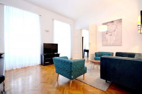 Photo 1 - Vienna Residence Quiet Apartment With Space for up to 6 People