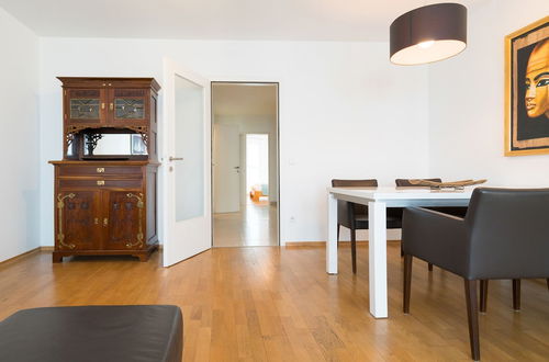 Photo 6 - Vienna Residence Elegant Apartment for 2 Near the Famous Mariahilferstrasse