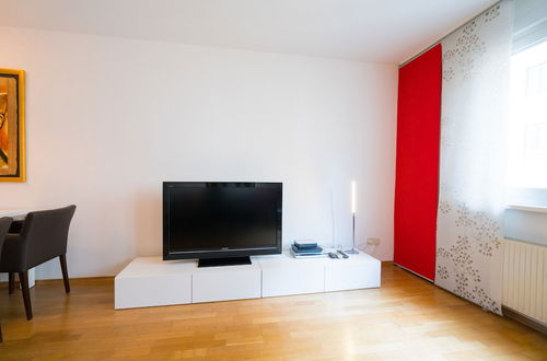 Photo 11 - Vienna Residence Elegant Apartment for 2 Near the Famous Mariahilferstrasse