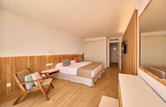 Aparthotel Ponent Mar - Photo 39