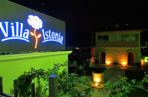 Foto 25 - Villa Istonia