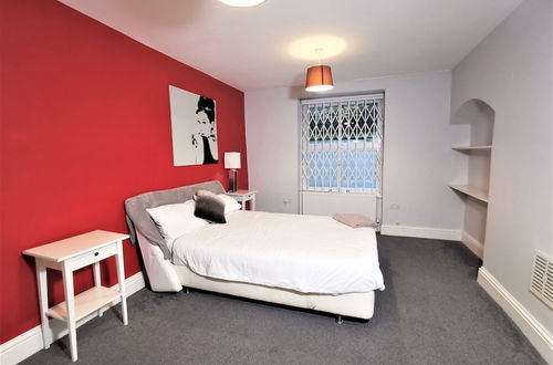 Photo 4 - Spacious 2 bed flat in Camden